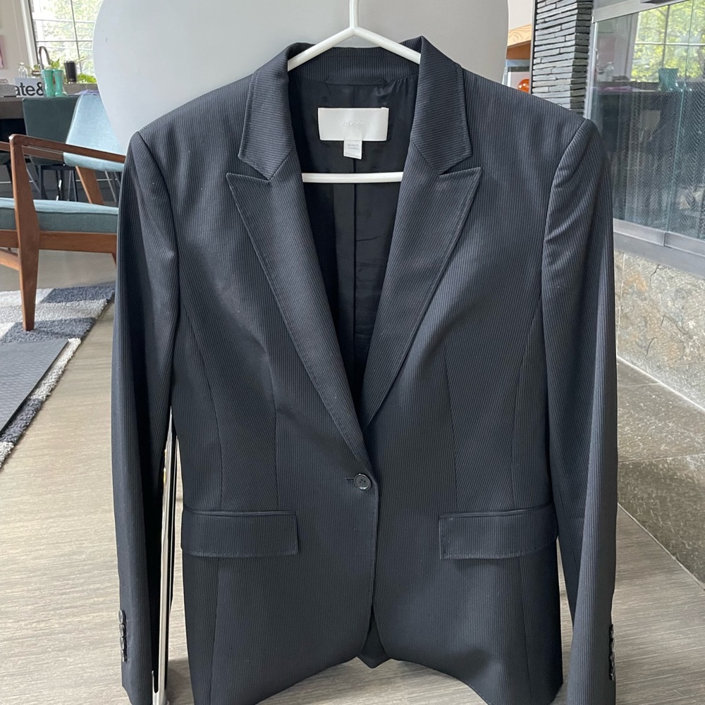 Women’s Pin Stripe Hugo Boss Suit Jacket Size 8